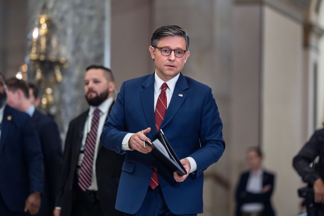 Two Analyses See Johnson's Hold on the House Slipping