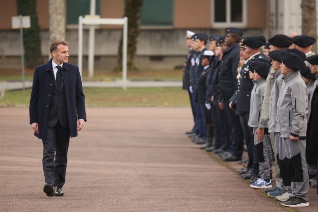 France to Bolster Armed Forces With Volunteers 18 and 19