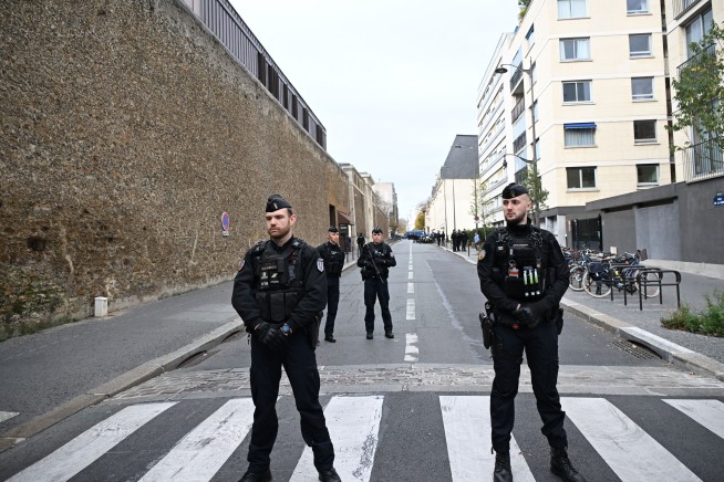 French Inmates Pull Off 'Old-Fashioned' Escape