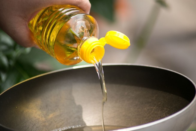 America's Favorite Cooking Oil Linked to Weight Gain