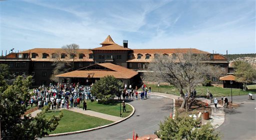 Grand Canyon Hotels Along South Rim Shutting Down