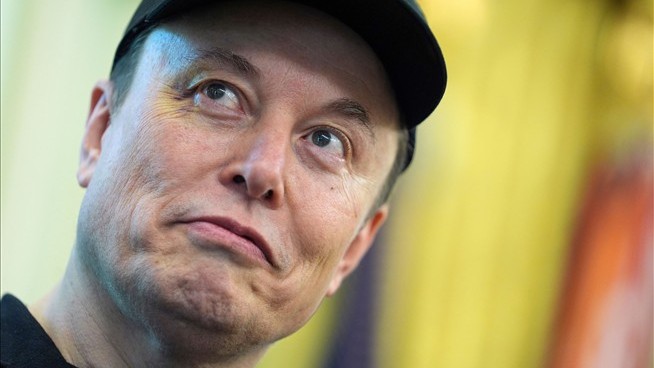 Musk's $14B Charity Keeps Most Giving Close to Home