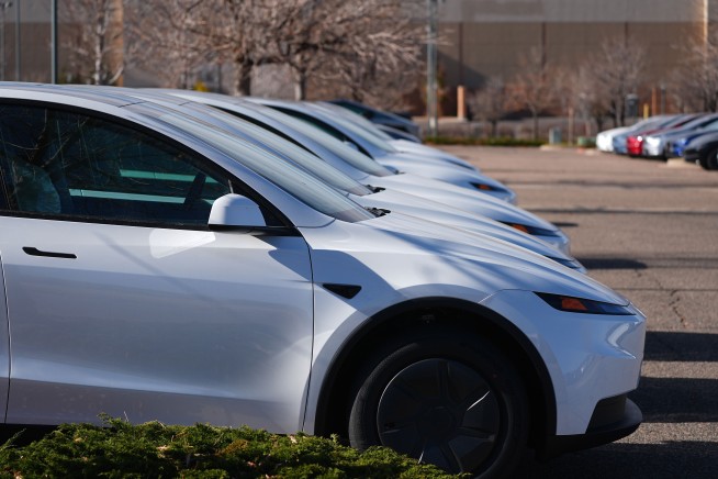 Tesla's US Sales Sink to Lowest Point in Nearly 4 Years