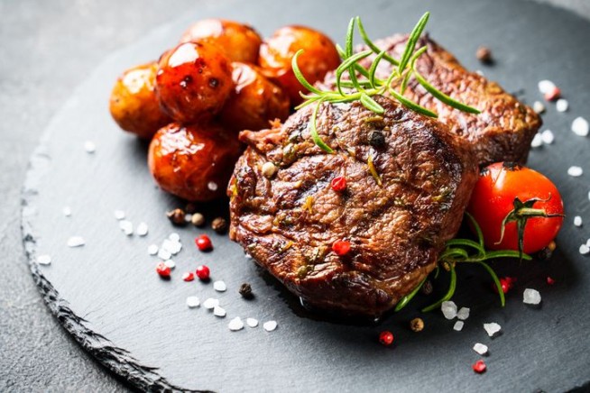 Steakhouses Feel the Pinch of Rising Beef Prices