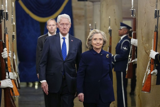 Clintons Face Threats of Contempt Over Epstein Probe