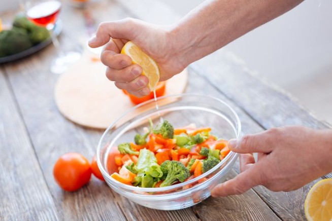 Food Bloggers Face 'Extinction Event' With AI