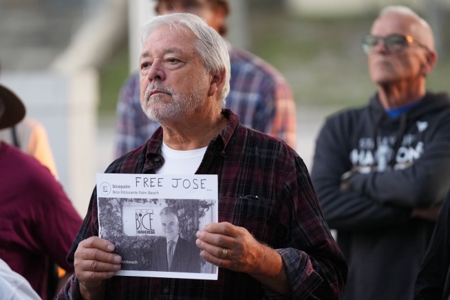 Palm Beach Unites to Free Restaurant Host From 'Alligator Alcatraz'
