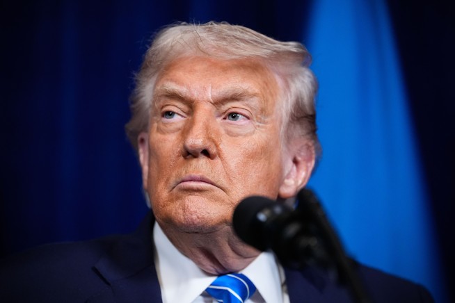 Trump: US Will 'Come to the Rescue' if Iran Kills Protesters