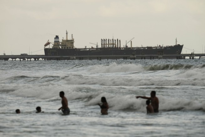 Tanker No. 5 Boarded by US in Search for Venezuelan Oil