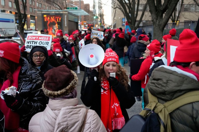 15K Nurses Walk Off the Job in NYC