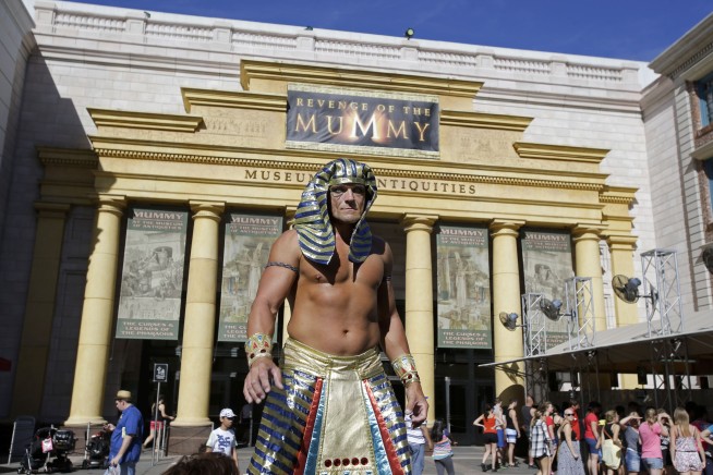 Woman Dies After Universal Orlando Mummy Ride