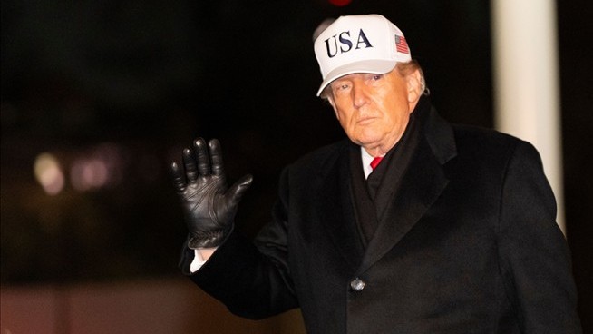 Trump Repeats His Warning to Iran: an Armada Is Coming