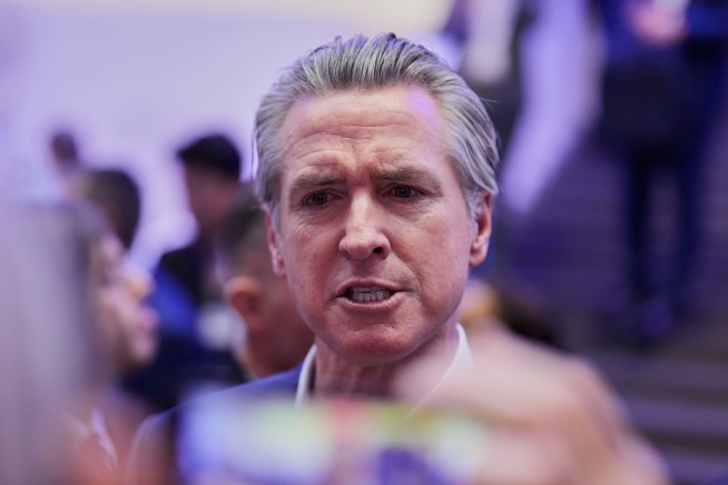 Oz's Hospice Fraud Allegation Draws Civil Rights Complaint