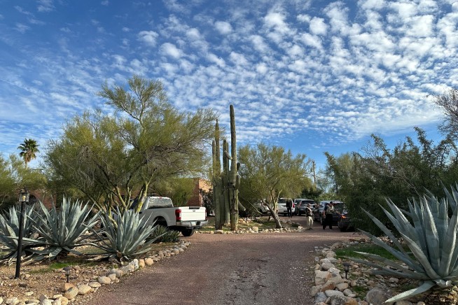 Police: Savannah Guthrie's Mom Likely Abducted