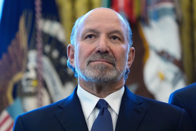 Epstein Files Clash With Lutnick's Account