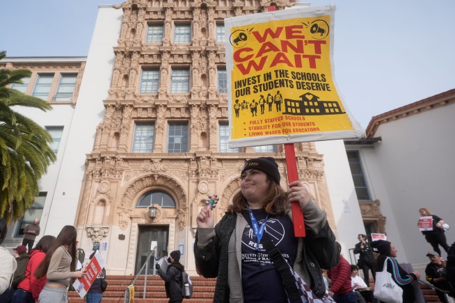 6K San Francisco Teachers Strike Over Wages, Staffing