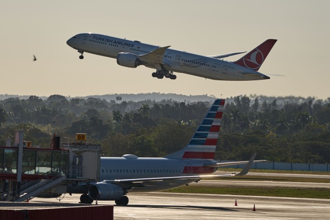 Air Canada Suspends Flight to Cuba