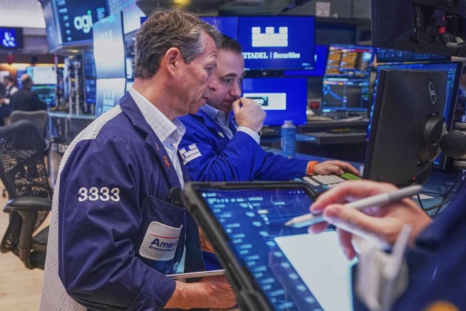 Stocks Wobble After Strong Jobs Report