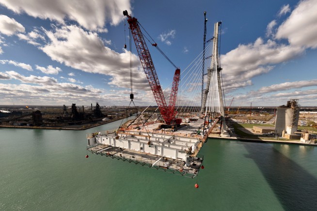 Report: Trump Official Met Billionaire Before Canada Bridge Threat