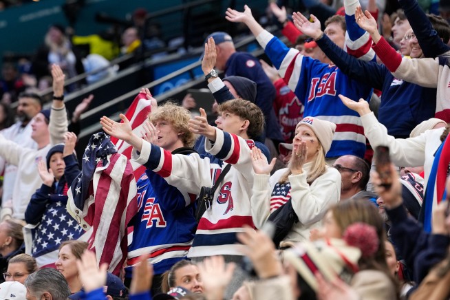 US Men Beat Sweden to Reach Hockey Semifinals