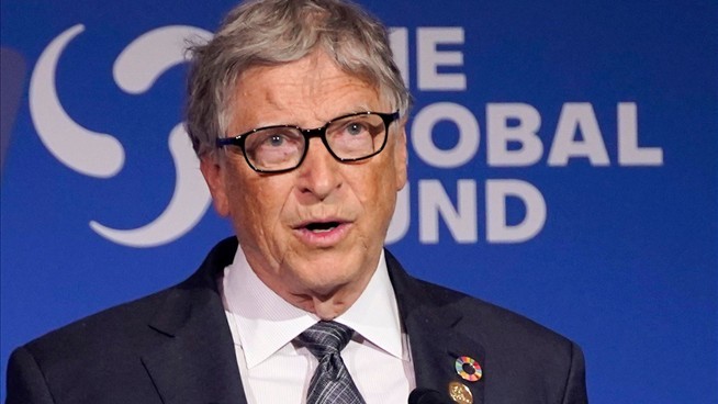 In Apology to Staff, Bill Gates Discusses 2 Affairs