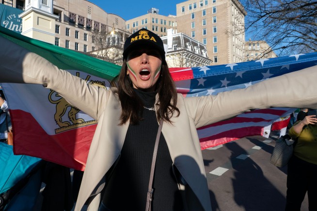 Pentagon Reports First US Casualties