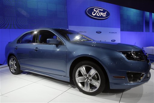 Ford to Offer Self-Park Cars; Kerkorian Sells Stake
