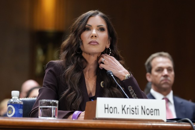 Senator Seeks Perjury Probe Into Fired DHS Chief Noem