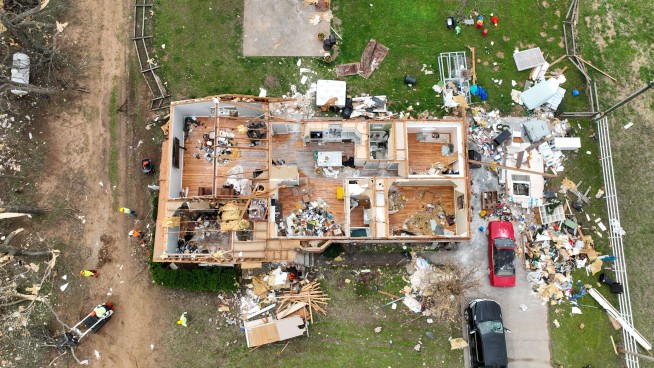 77M Under Storm Threat as Tornadoes Tear Up Midwest