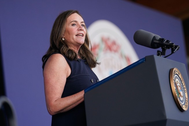 Virginia's Former First Lady Joins a Crowded House Primary