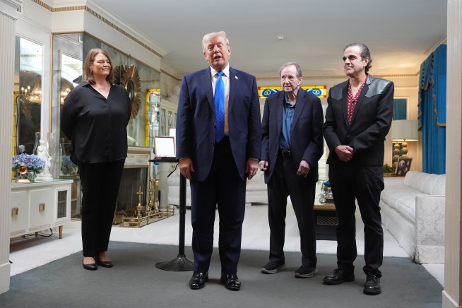 Trump Tours Graceland