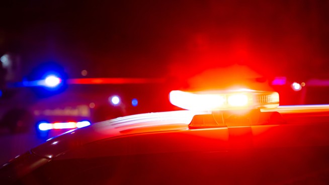 Park Police Hunt Suspects Who Ambushed Officer