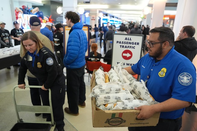 Longest Line at Philly Airport? Cheesesteaks, Not Security