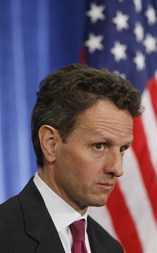 Obama Team Scrambles to Save Geithner