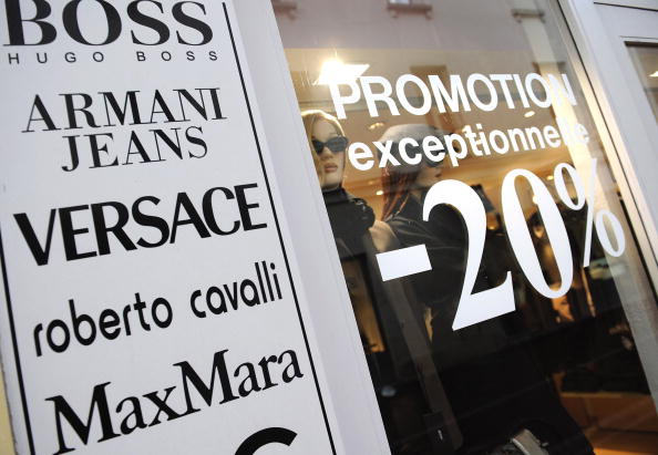 Recession Jolts French Couture , and Psyche