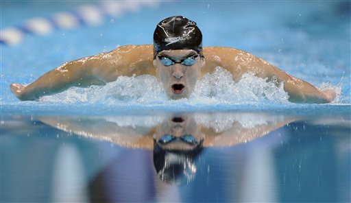 UK Tabloid Says It Caught Phelps With Bong