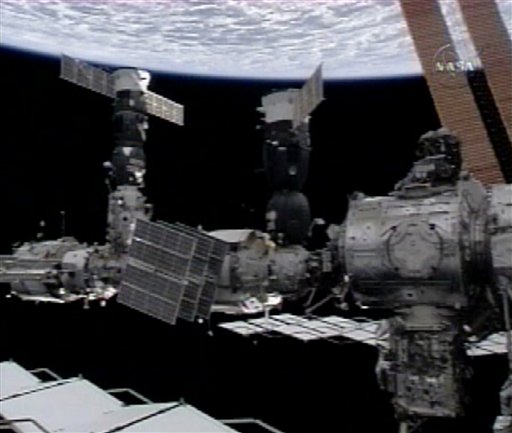 2 Satellites Collide: Space Station at 'Elevated' Risk