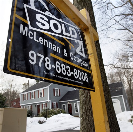 Home Prices Post Record 4th-Quarter Decline
