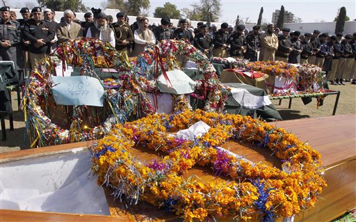 Pakistan Bombings Kill 15