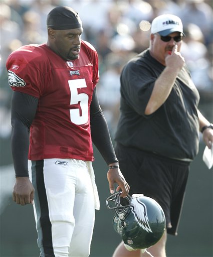 Eagles' McNabb Will Sit Out Preseason Opener