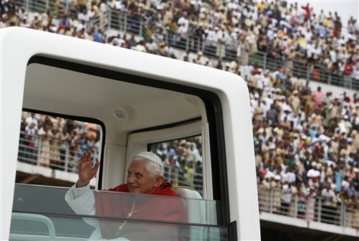 Pope Draws 60K in Cameroon