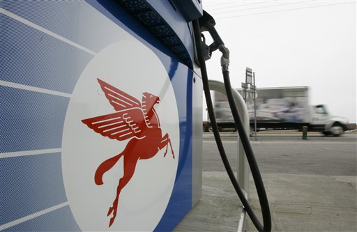 Exxon Mobil Profits Plunge 58% on Low Oil Prices