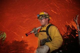 Outlook Grim for Calif. Fire as Winds Continue