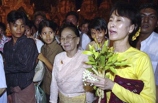 Suu Kyi Moved to Prison for Trial