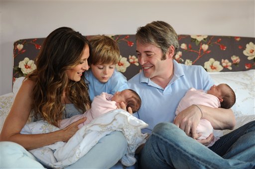 SJP Introduces Twins to World