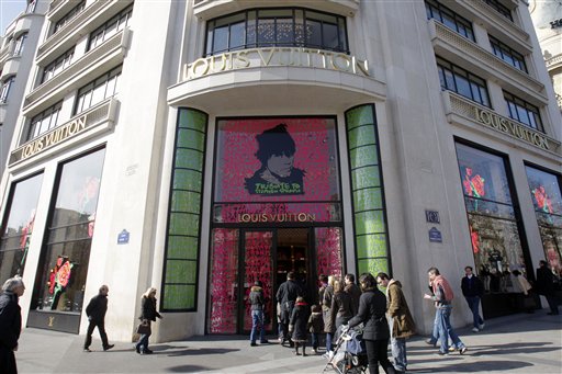 France May Ease Century-Old Ban on Sunday Shopping