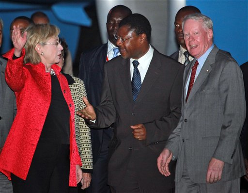 In Kenya, Clinton Blasts Graft, Corruption