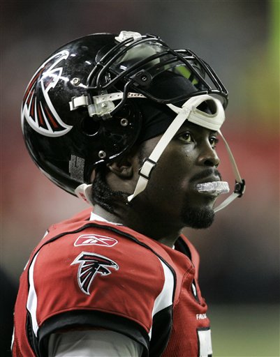 Vick Signs With Eagles