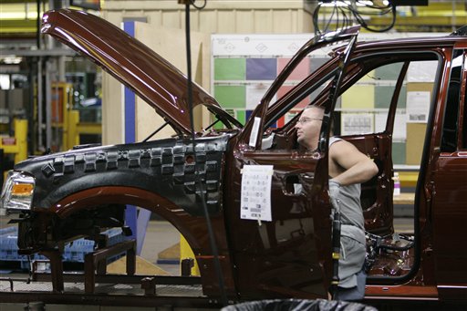 UAW Targets GM on Contract