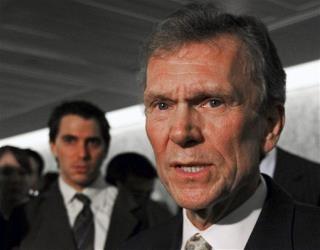Daschle: Insurers Can Talk to Rush—Or Me